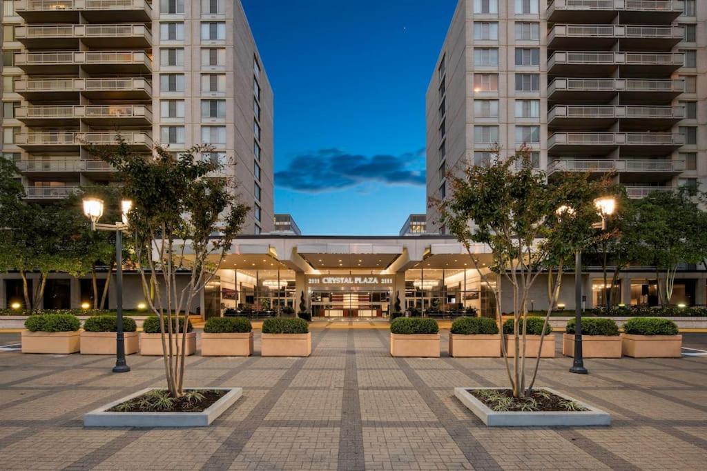 Style And Convenience Apartment At Crystal City Arlington Exterior foto