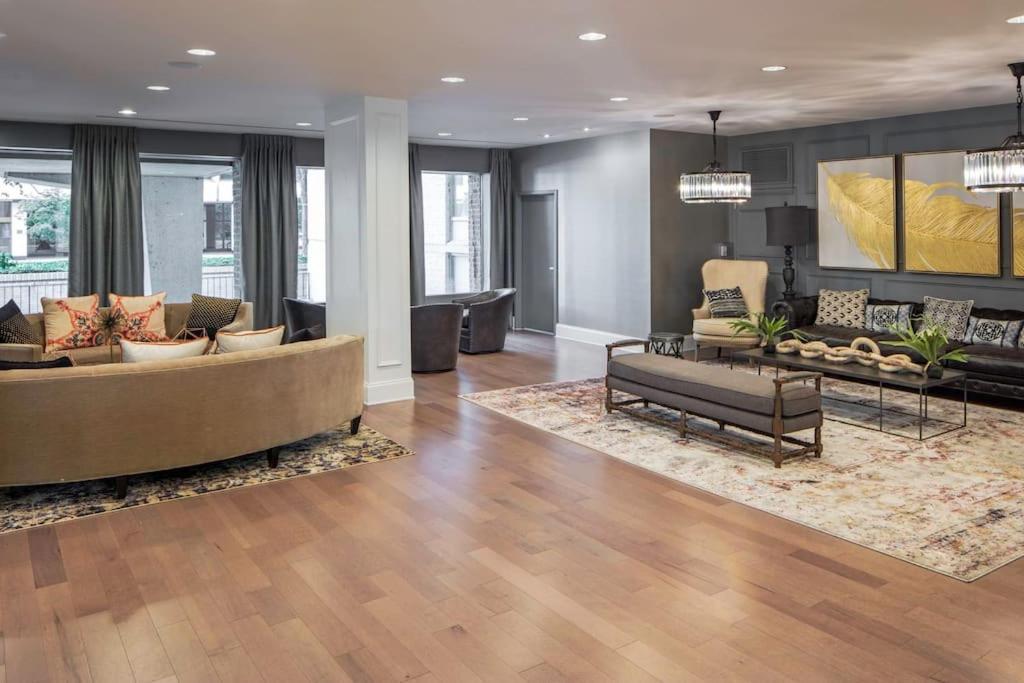 Style And Convenience Apartment At Crystal City Arlington Exterior foto