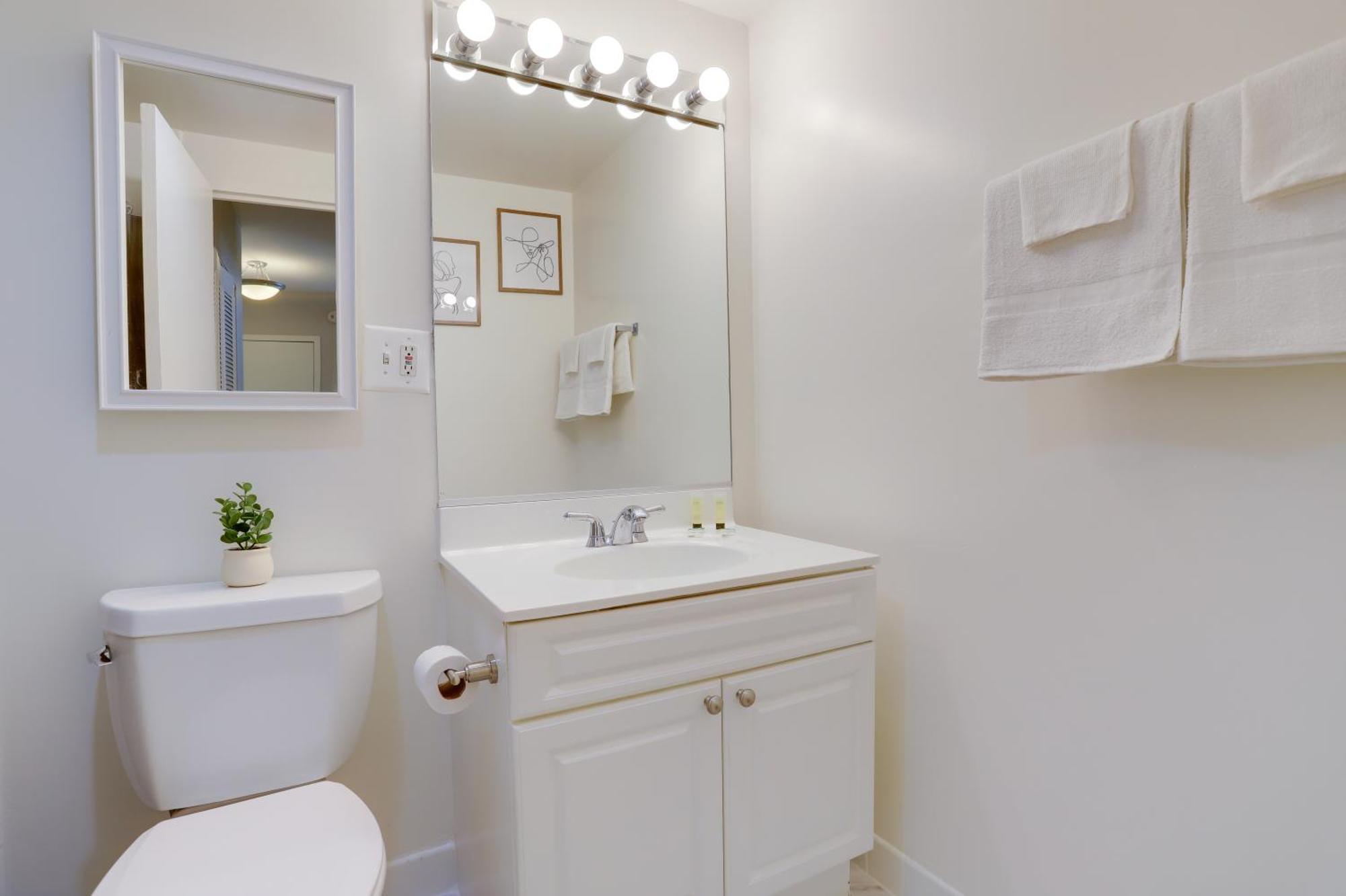 Style And Convenience Apartment At Crystal City Arlington Exterior foto