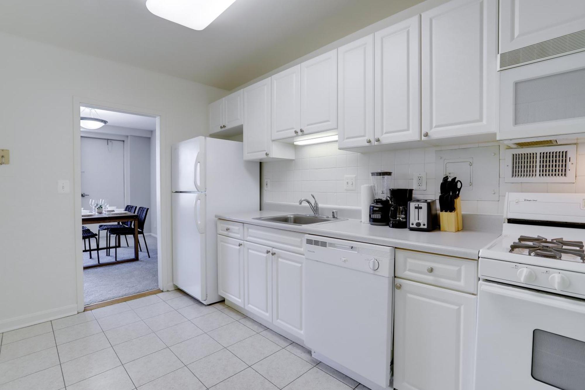Style And Convenience Apartment At Crystal City Arlington Exterior foto
