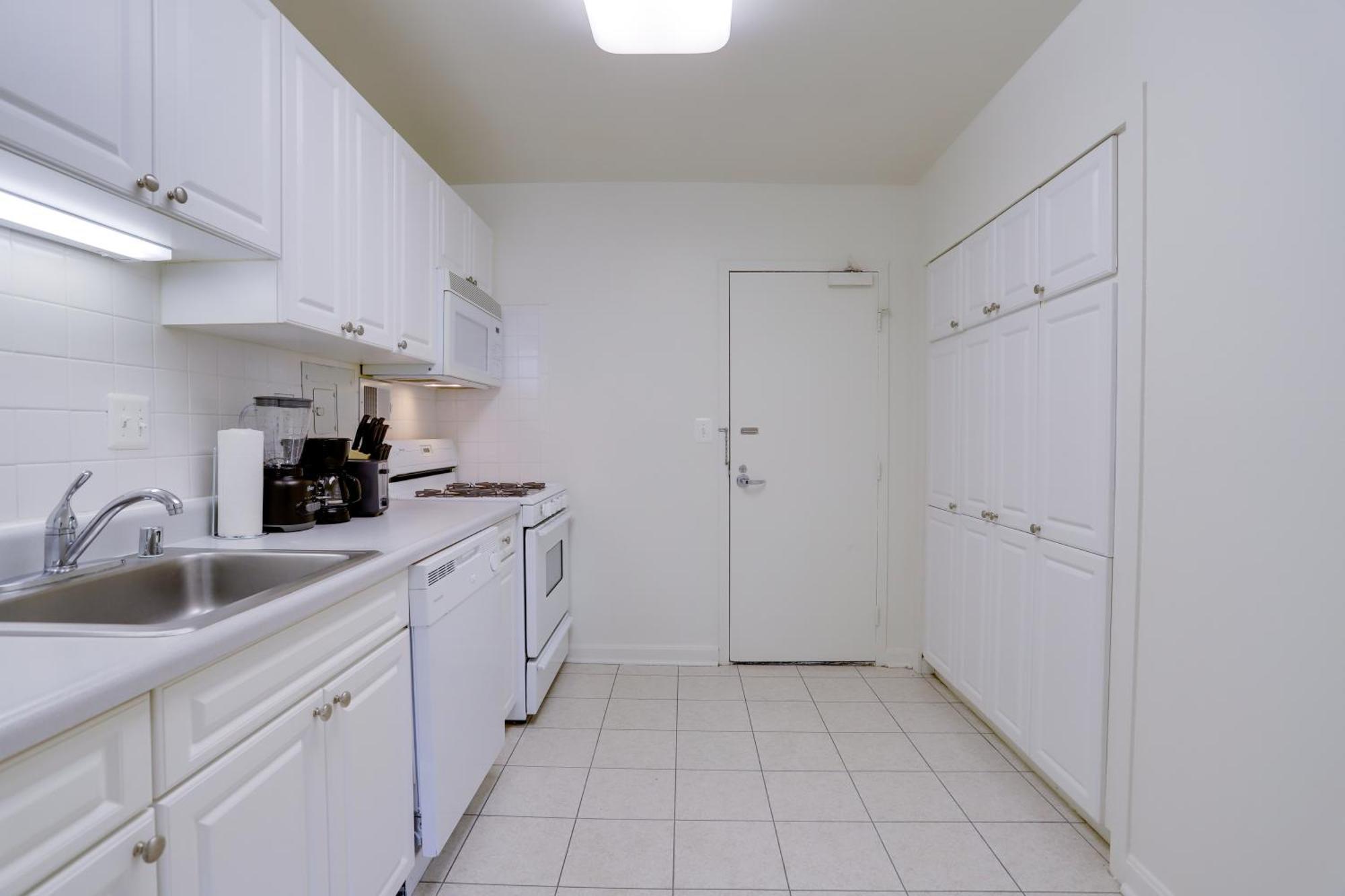 Style And Convenience Apartment At Crystal City Arlington Exterior foto